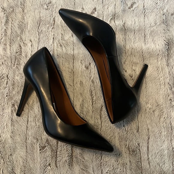 Black stiletto heels - Picture 3 of 9